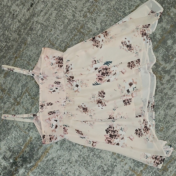 Torrid Blush Pink Floral Chiffon Sharkbite Tunic Cami size Large - Picture 10 of 11